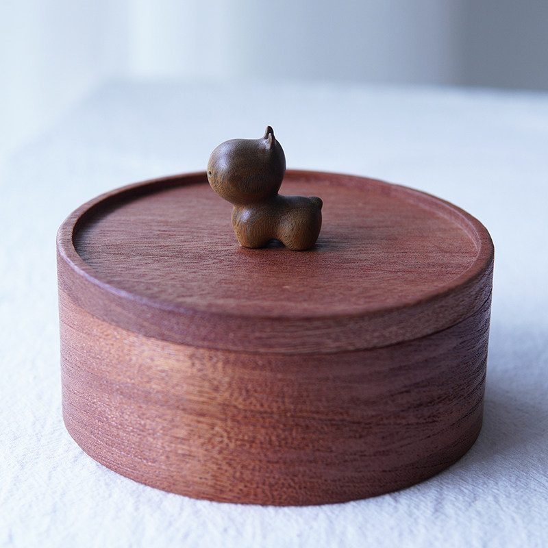 Green sandalwood hippo