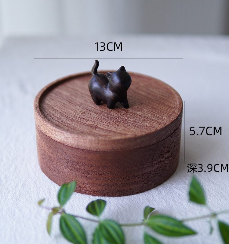 Green sandalwood cat product view 1