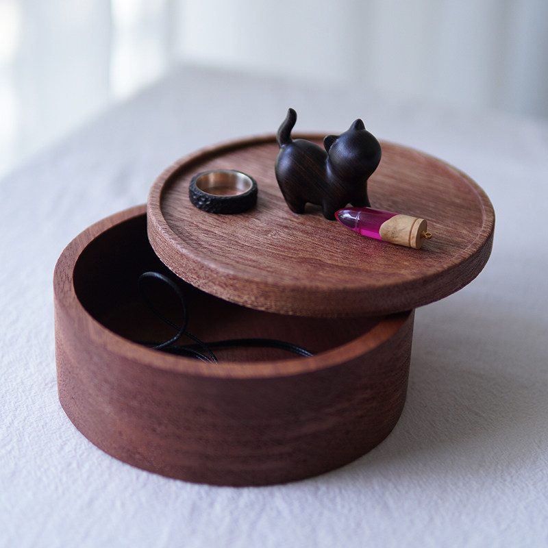 Purpleheart wood cat (looking up) product view 2