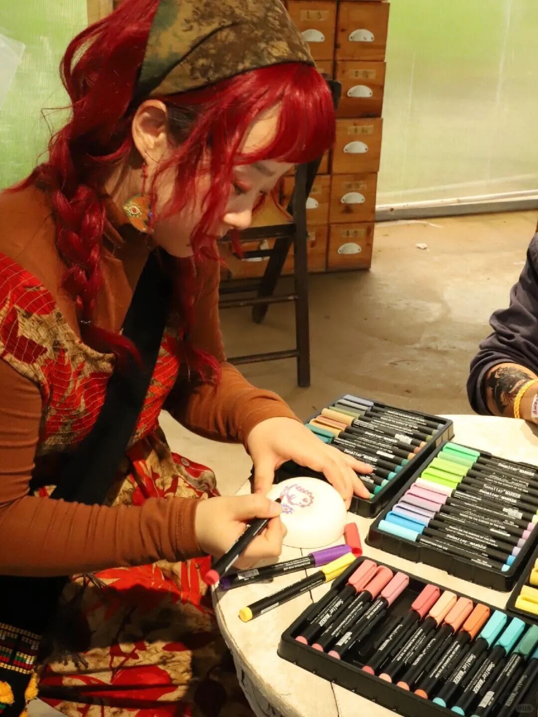 Hand-drawing workshop scene